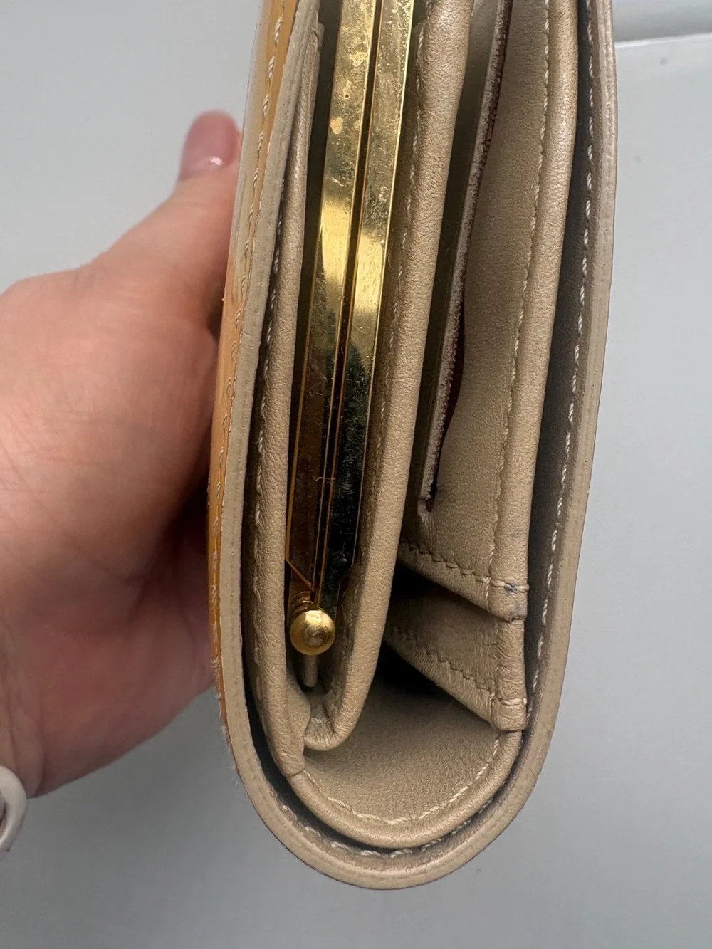 Louis Vuitton Vernis Viennois Kiss Lock Wallet Beige Yellow with COA